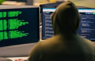 Aumentan los 'ciberdelitos' en España: las estafas informáticas se disparan un 500%