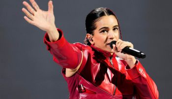 'Rosalía, Déjalo', la campaña que pidea la artista que deje de fumar