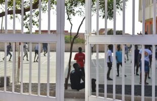 El Ministerio de Juventud defiende ocultar la ubicación de los centros de menas