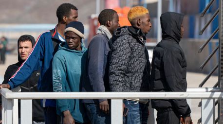 El Congreso insta a ejecutar las órdenes de expulsión de ilegales, que el Gobierno elude