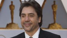 Javier Bardem, Chris Evans y Demi Moore se suman como presentadores de los Óscar 2026