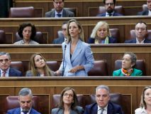 Álvarez de Toledo indigna a Bolaños por preguntar si Sánchez tiene algún problema de salud