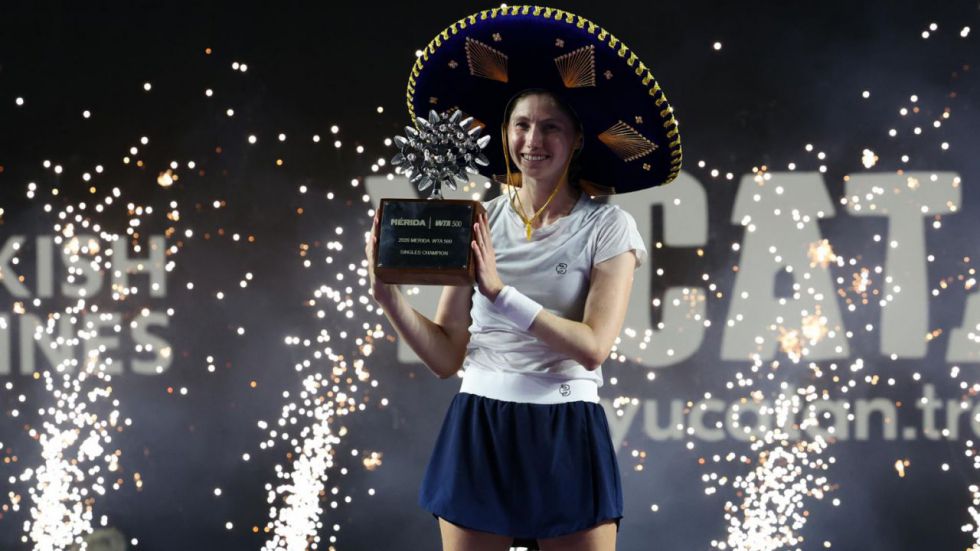 Cristina Bucsa rompe la sequía del tenis femenino español en Mérida