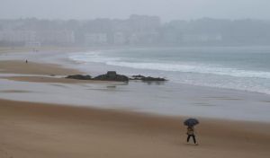 Al menos cinco muertos tras la rotura de una pasarela costera en Santander
