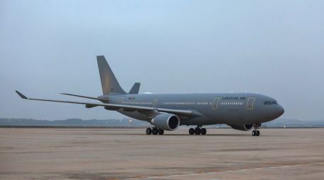 Salen de Irán los primeros 22 españoles, que llegarán este jueves a Madrid