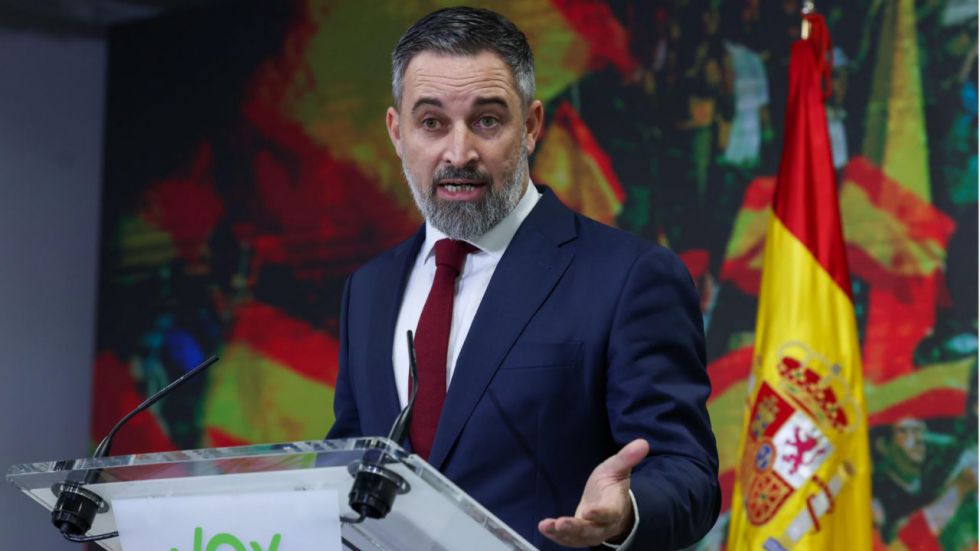 Abascal pide a Feijóo una moción de censura contra Sánchez 
 