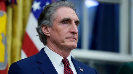 Delcy Rodríguez recibe al secretario de Interior de EEUU para hablar sobre el sector minero
 