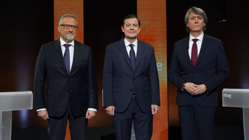 PP, PSOE y Vox se reprochan 'pinzas' y mentiras sin concretar acuerdos en Castilla y León