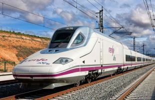 Renfe restablece el AVE directo entre Barcelona y Sevilla tras el accidente de Adamuz