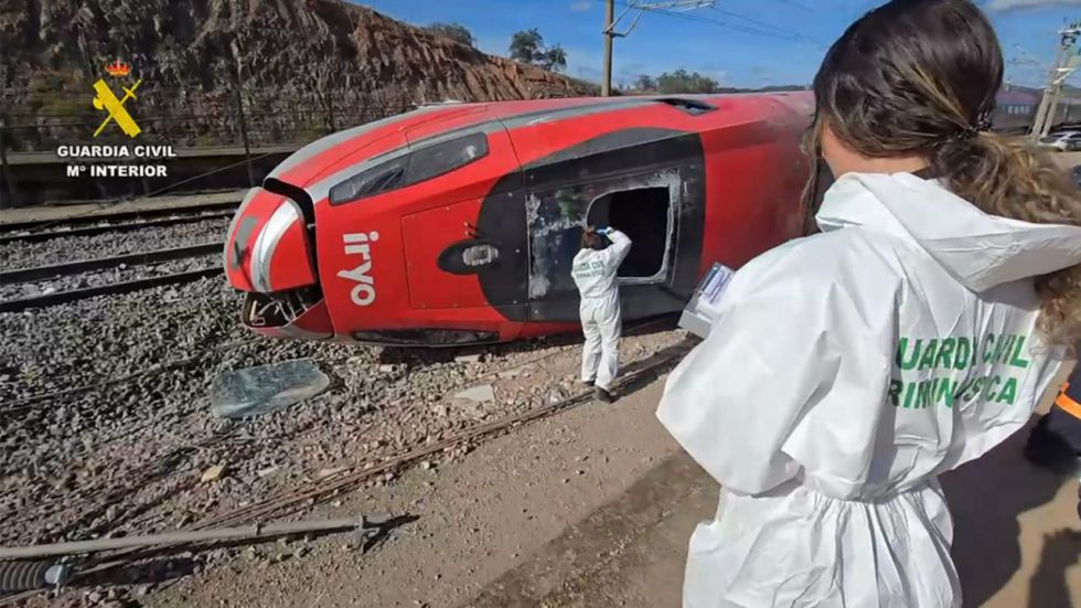 Las cajas negras revelan que en Adamuz entre el descarrilamiento y el choque pasaron 15 segundos