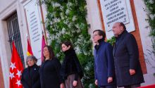 Ayuso y Almeida, junto a las víctimas, participan en el acto en recuerdo del 11M