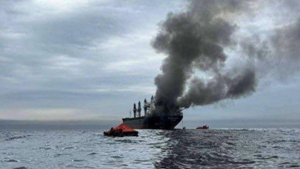 El barril de brent sube más del 9% y el gasóleo se dispara un 25% ante las amenazas en la región.