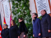 Ayuso y Almeida, junto a las víctimas, participan en el acto en recuerdo del 11M