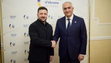Zelenski se reúne con el hijo del Sha para 'aumentar la presión internacional'