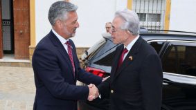 El embajador de EEUU en España visita la base naval de Rota y El Puerto de Santa María