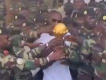 Sigue el lío: Senegal lleva la Copa África a un cuartel militar para que no se la quiten la CAF
