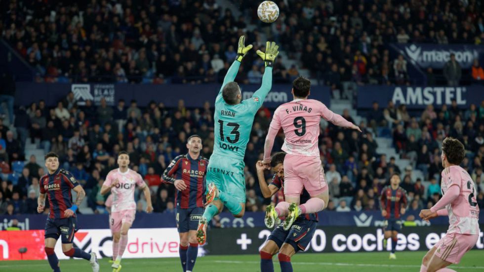 LaLiga. El Levante bate al Oviedo en la madre de los duelos por la supervivencia