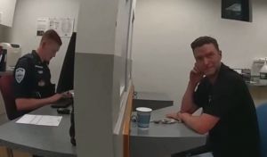 La policía le saca los colores a Justin Timberlake: publica el vídeo de su arresto