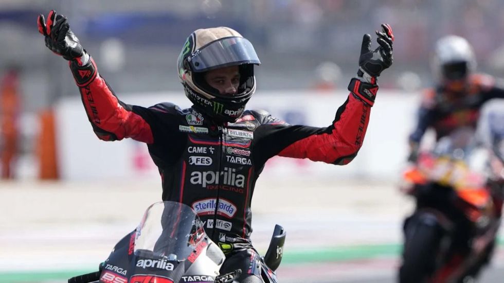 GP Brasil. Bezzecchi evita un triple español en el esperpento del Ayrton Senna