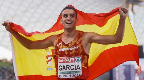 Mariano García hace historia: primer campeón del mundo español de 1.500 metros de la historia
