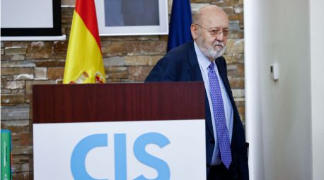 El PP anuncia una querella contra Tezanos por posible delito electoral