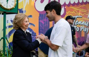 El entrañable encuentro entre la Reina Sofía y Carlos Alcaraz en Miami