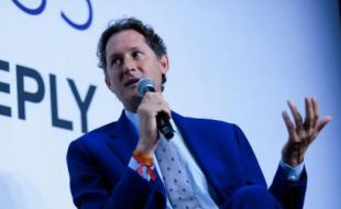 John Elkann promete la reconstrucción de Stellantis
