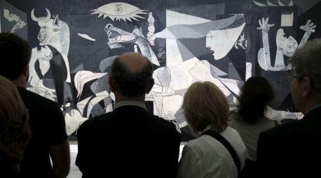 El Gobierno vasco reclama a Sánchez el traslado 'temporal' del Guernica al Guggenheim de Bilbao