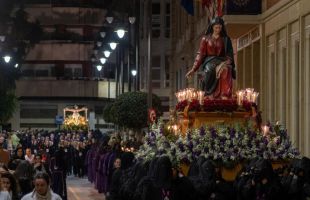 San Sebastián recupera la procesión de Semana Santa tras medio siglo