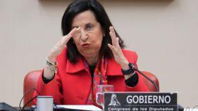 Robles dice que el Gobierno 'no contempla' que EEUU abandone las bases españolas