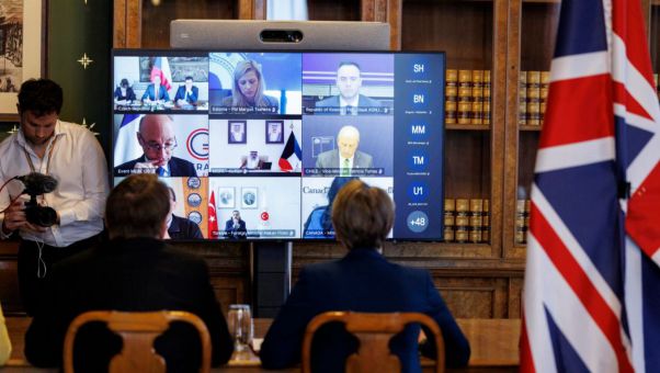 Los 40 países reunidos trabajarán con la Organización Marítima Internacional para liberar los 2.000 buques que se encuentran varados, tras excluir a Sánche