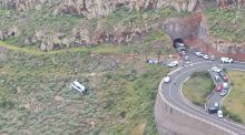 Un muerto y 14 heridos en el accidente de un autobús turístico en La Gomera
 