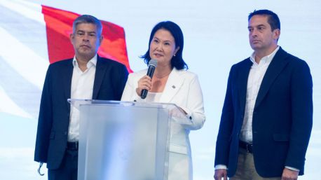 Triple empate técnico en Perú para ir a la segunda vuelta ante Fujimori en Perú