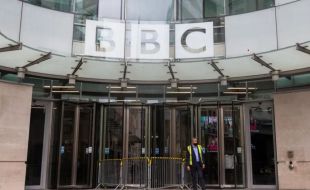 La BBC anuncia que despedirá a 2.000 trabajadores en tres años, el 10% de su plantilla