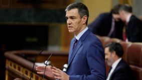 Sánchez amenaza con 'actuar con toda la fuerza' contra el pacto en Extremadura