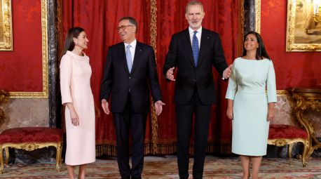 Los Reyes reciben al nuevo presidente portugués en su primera visita a España