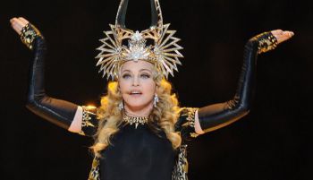Madonna ofrece una recompensa por la ropa que perdió en Coachella