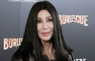 Cher se queda 'sin palabras' tras descubrir que es abuela de una joven de 15 años