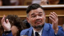 Rufián especula sobre el origen racial de Abascal: 'Se parece más a Abderramán II que al Cid'