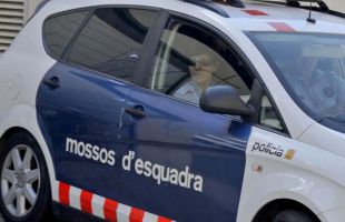 Un hombre, en estado grave tras ser tiroteado a la salida de un comercio en Barcelona