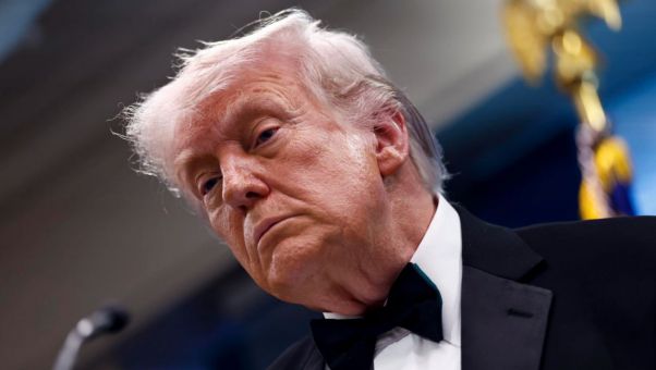 El atacante habría escrito un manifiesto diciendo que no permitiría que un 'pedófilo, violador y traidor' actuase en su nombre.