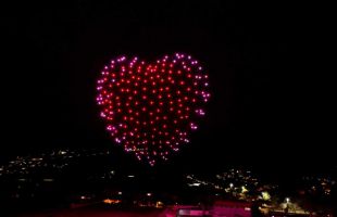 La Comunidad de Madrid celebra el 2 de Mayo con un espectáculo de 1.000 drones