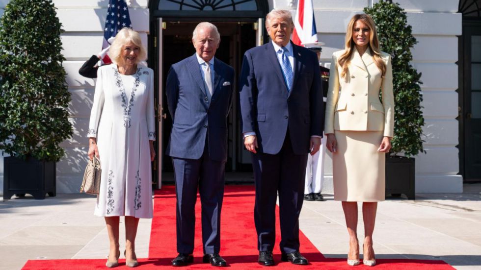 Trump recibe a Carlos III para tomar el té y le muestra la nueva colmena de la Casa Blanca