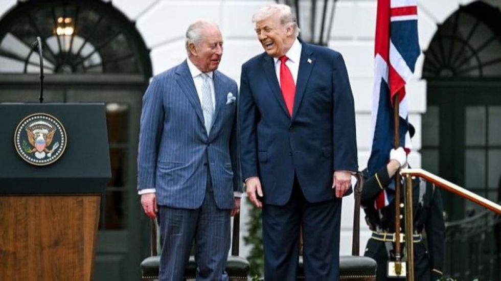 La Casa Blanca publica una imagen de Donald Trump y Carlos III con el mensaje 'dos reyes'