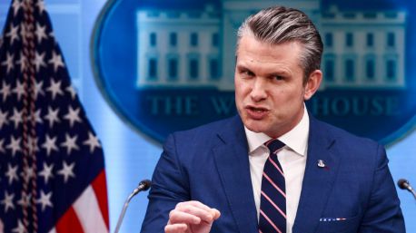 Hegseth solicita al Congreso oficializar el cambio de nombre al 'Departamento de Guerra'