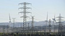 El precio de la luz alcanza los 42 euros/MWh en abril, un 58% más que en 2025