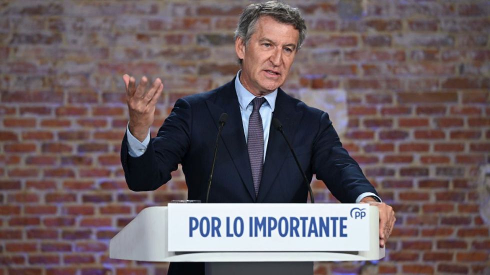 Feijóo sonroja a Sánchez: 'El trabajo ha de servir para vivir, no solo para pagar'