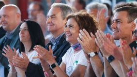 Sánchez y Zapatero intentan rescatar a María Jesús Montero en el primer día de la campaña andaluza