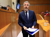 Azcón, investido como presidente de Aragón con el apoyo de Vox
 
