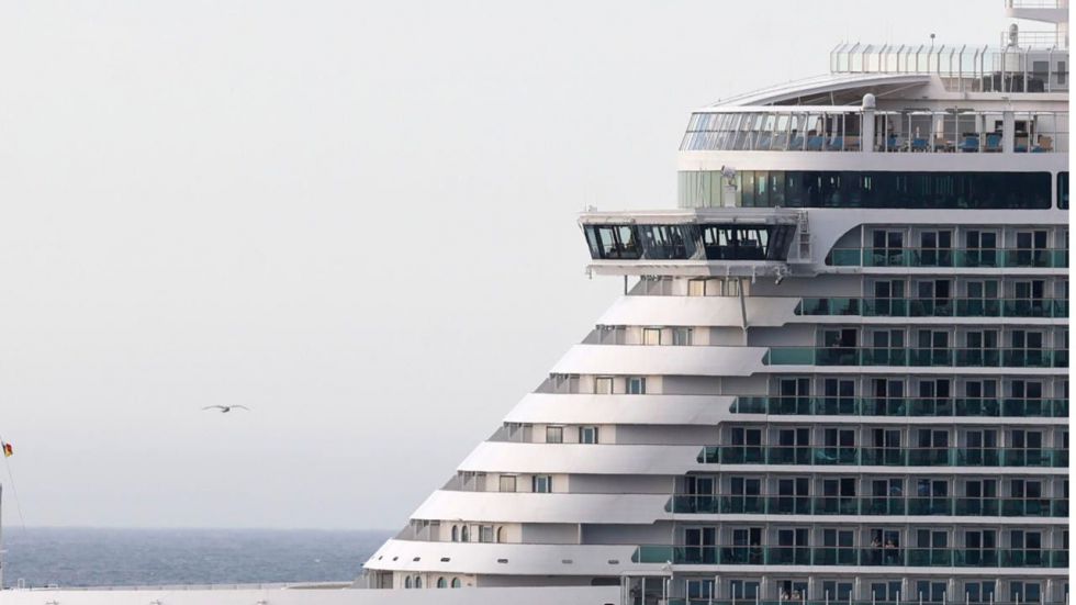 El aislamiento de los pasajeros del crucero será voluntario y no estarán en la unidad de infecciosos